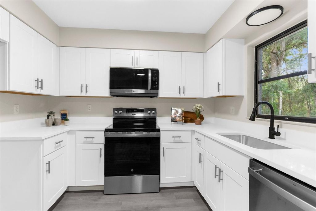 Photo of 5215 Azalea Circle, Dade City, FL 33523 (MLS # W7876820)