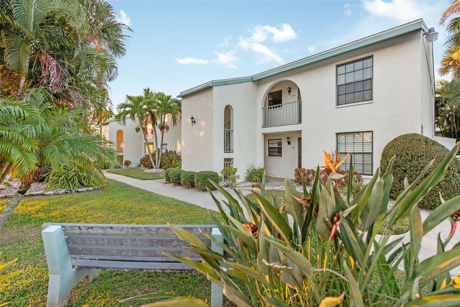 MANASOTA BEACH GRDS III - Residential