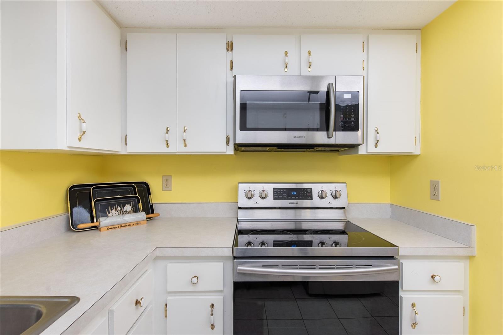 MANASOTA BEACH GRDS III - Residential