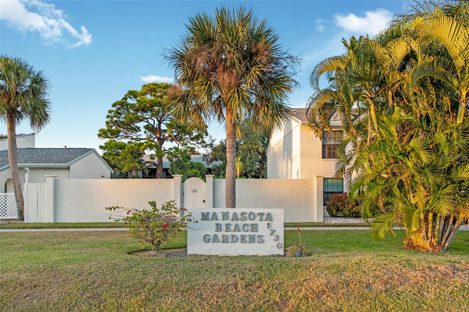MANASOTA BEACH GRDS III - Residential