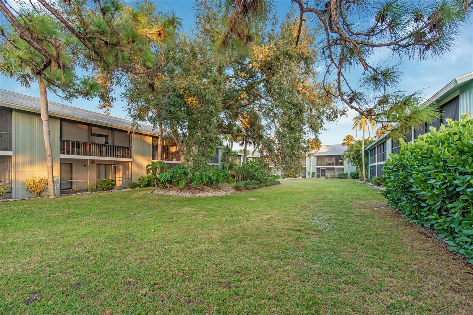 MANASOTA BEACH GRDS III - Residential