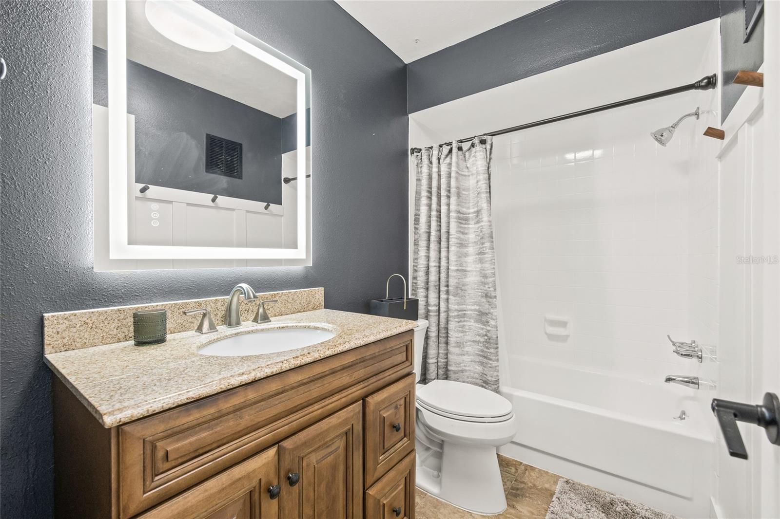 TIMBERWOODS CONDO - Residential Lease