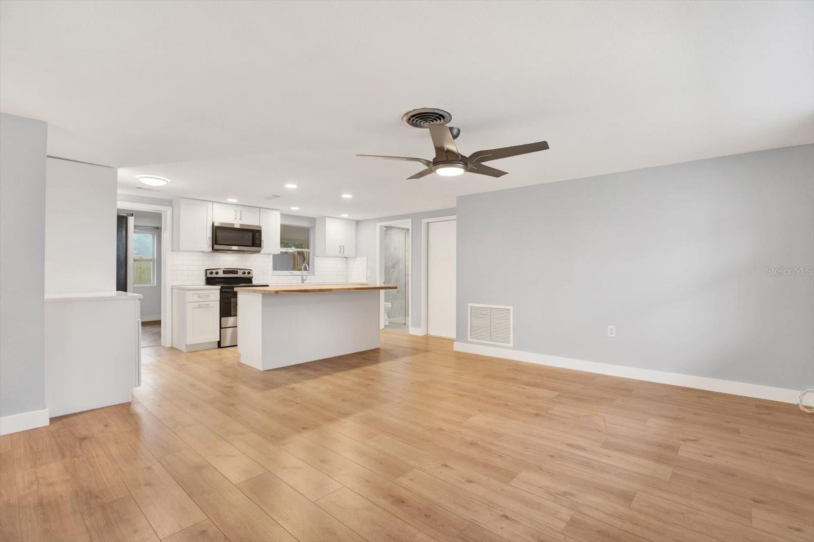 5200 DOVE DRIVE