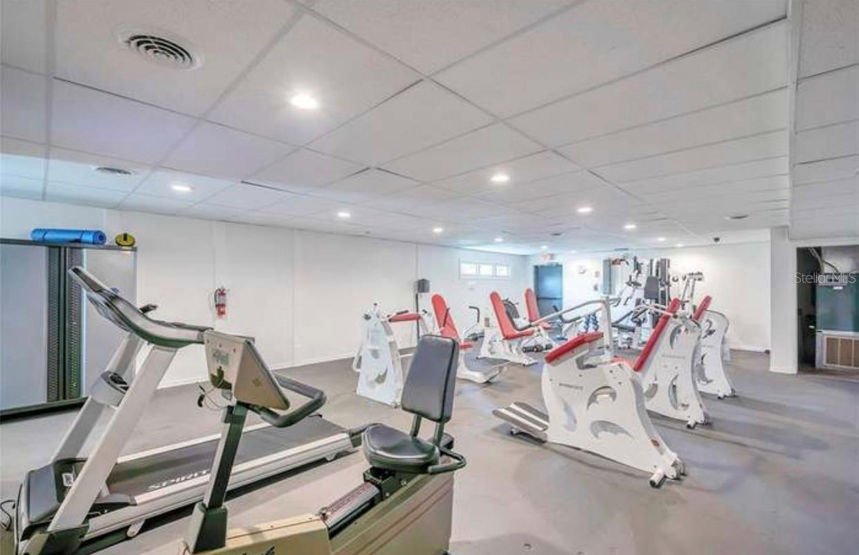 GREEN DOLPHIN PARK CONDO - Residential Lease