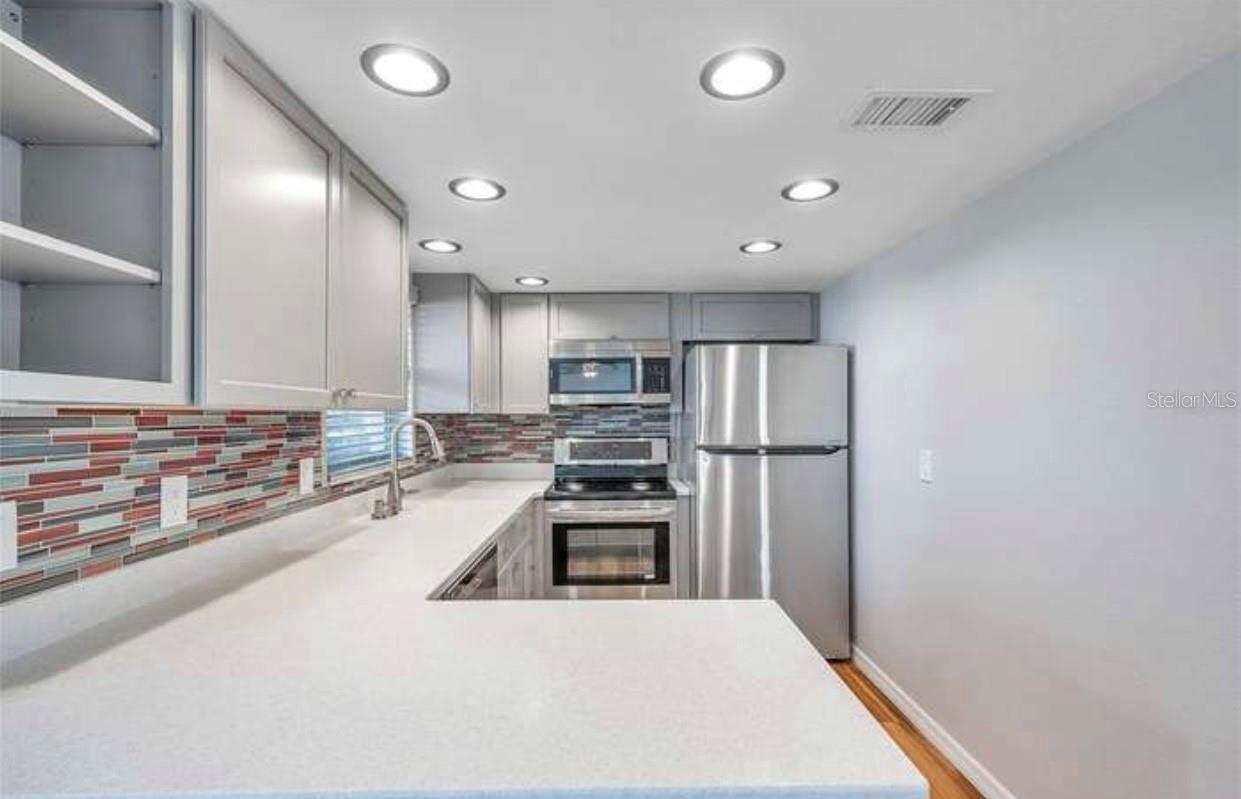 GREEN DOLPHIN PARK CONDO - Residential Lease