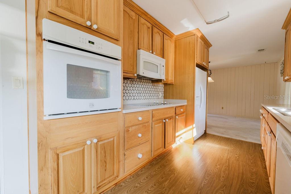 LASBURYS ADD SUNSET TERRACE - Residential