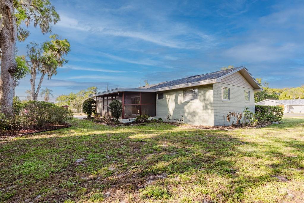 LASBURYS ADD SUNSET TERRACE - Residential