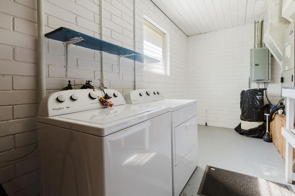 LASBURYS ADD SUNSET TERRACE - Residential