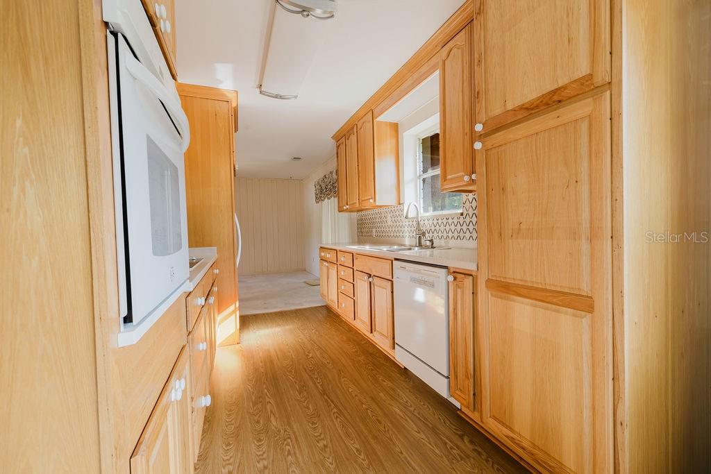 LASBURYS ADD SUNSET TERRACE - Residential