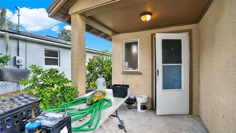 A home in DELAND