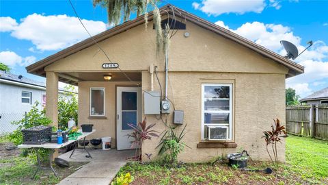 A home in DELAND