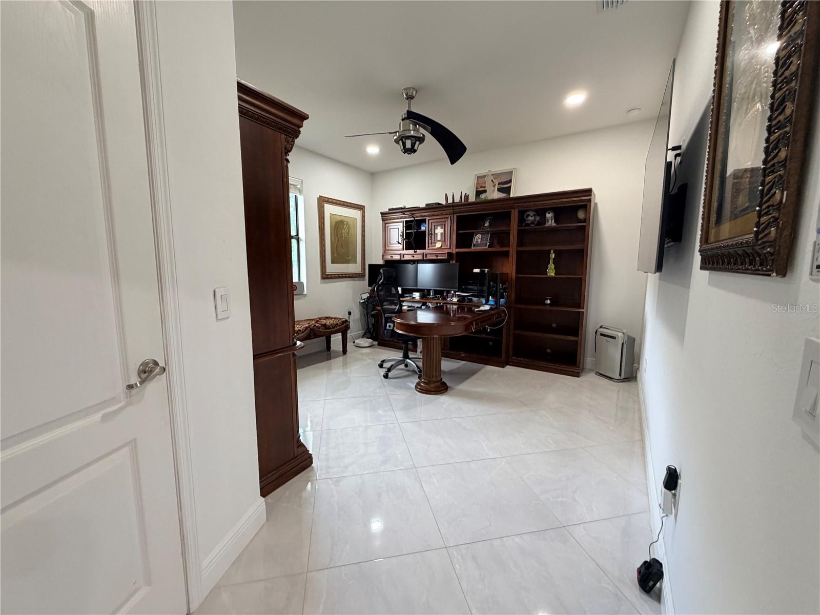 CREEKS XING EAST - Residential