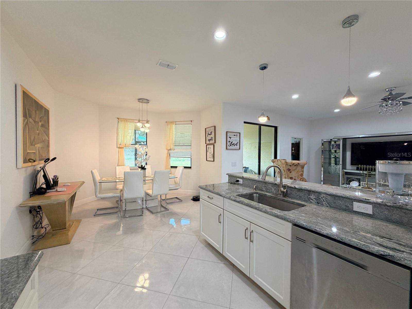 CREEKS XING EAST - Residential