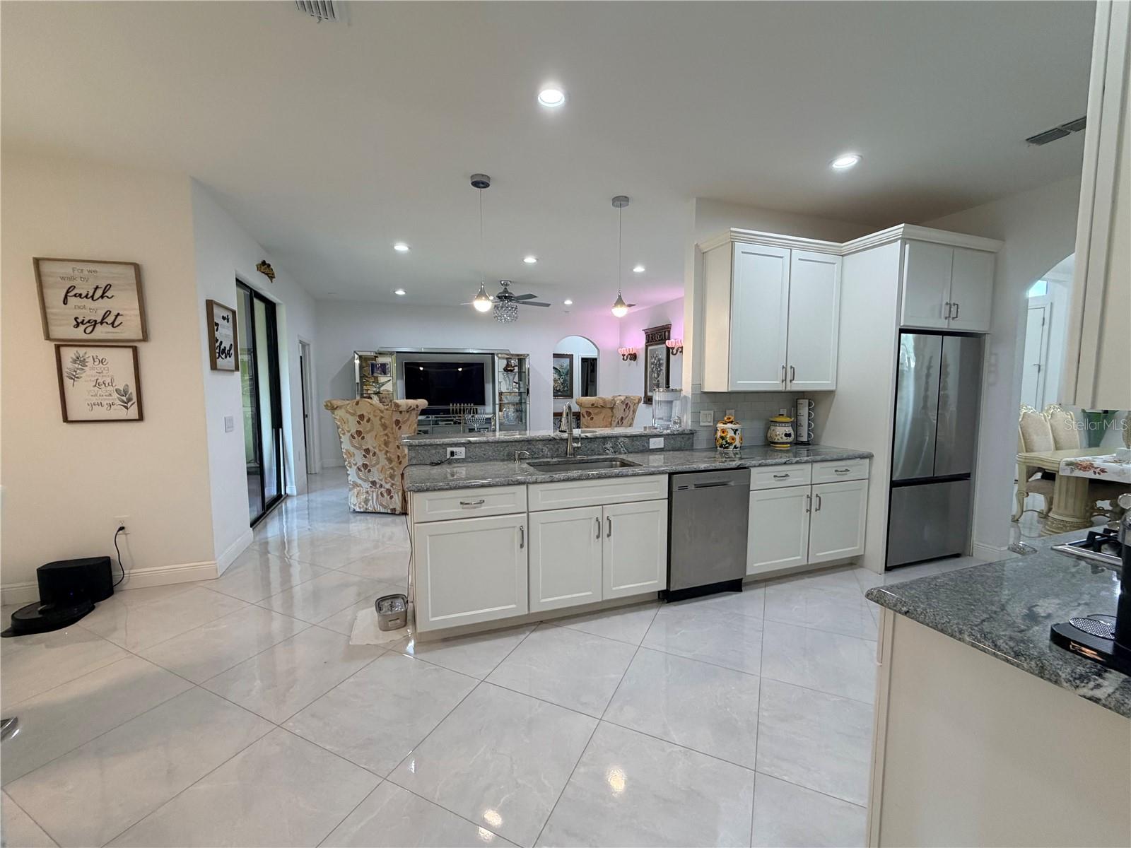 CREEKS XING EAST - Residential