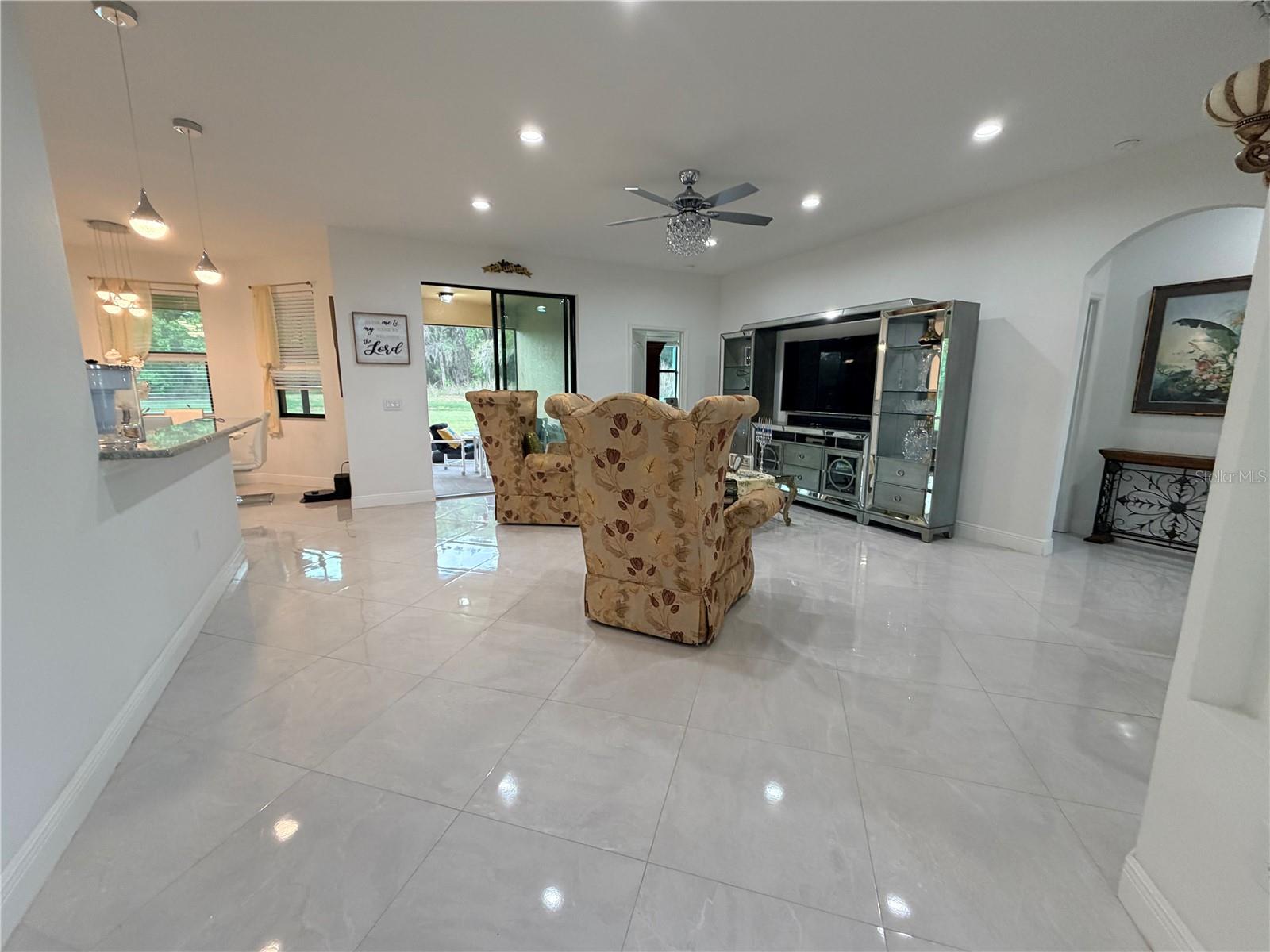 CREEKS XING EAST - Residential