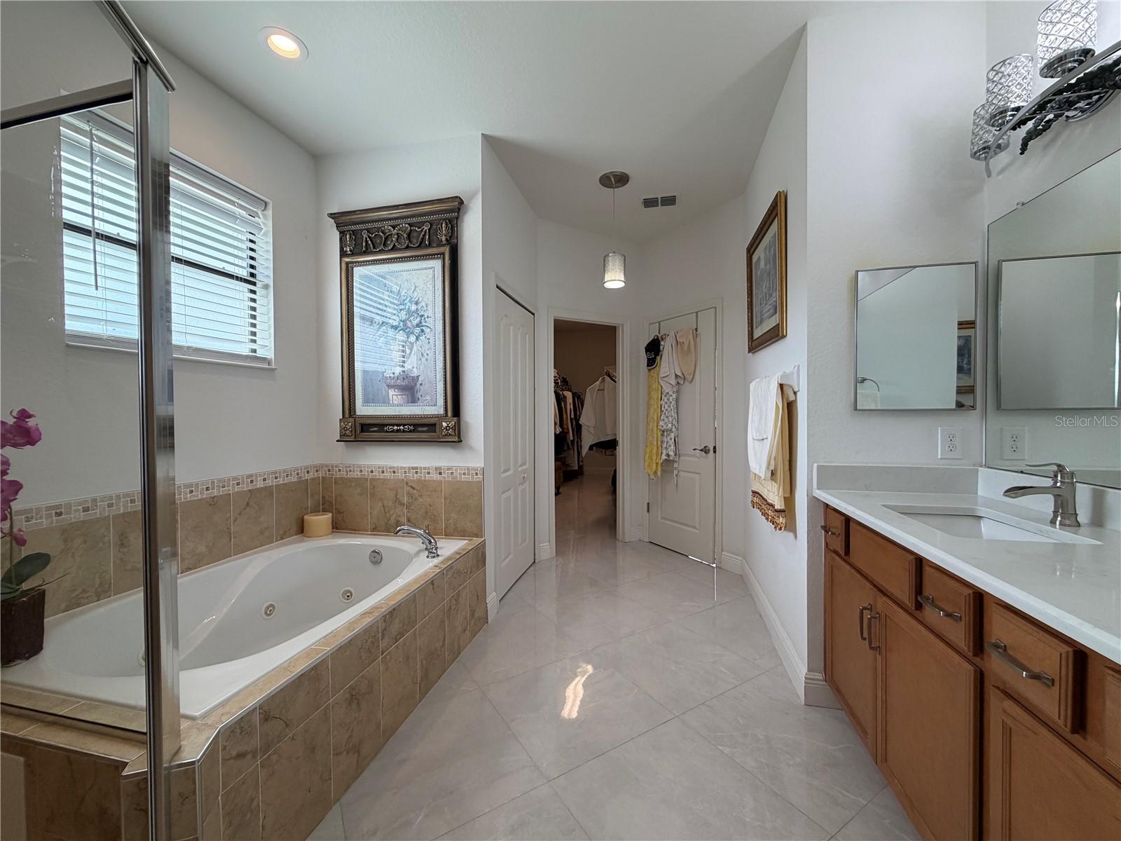 CREEKS XING EAST - Residential