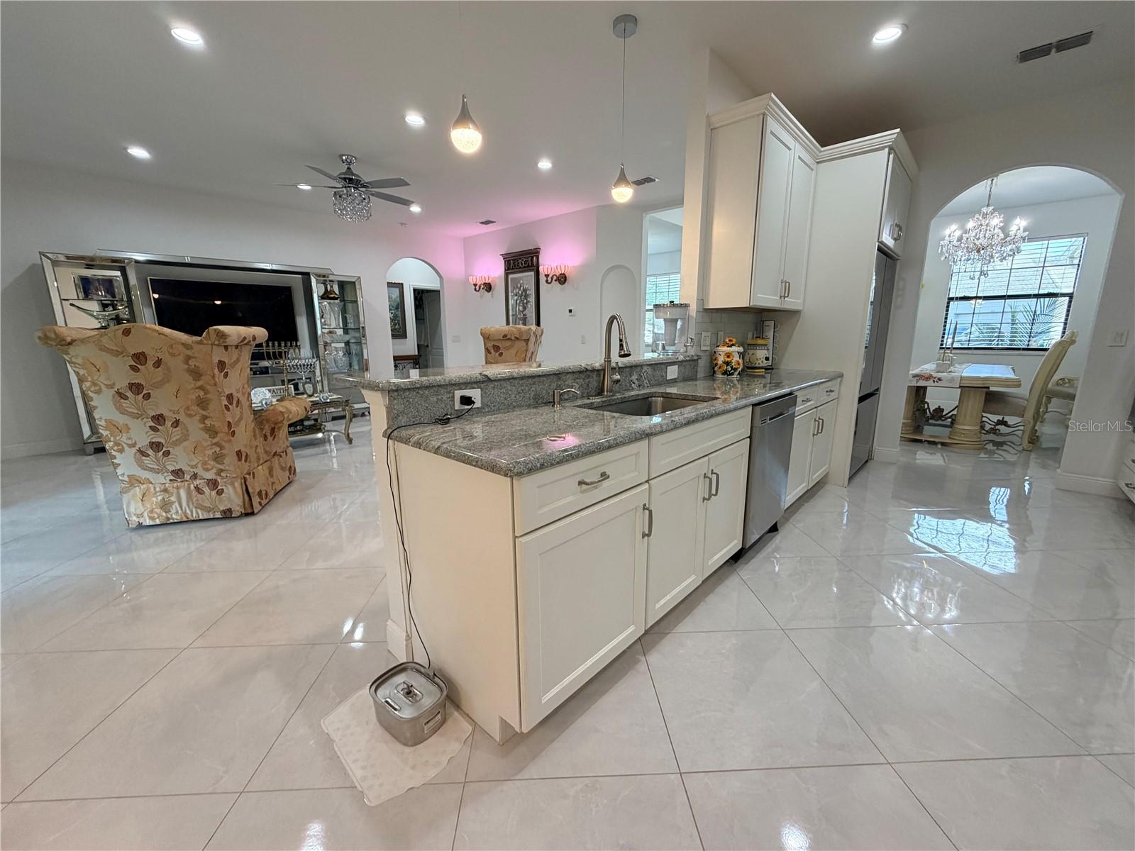 CREEKS XING EAST - Residential