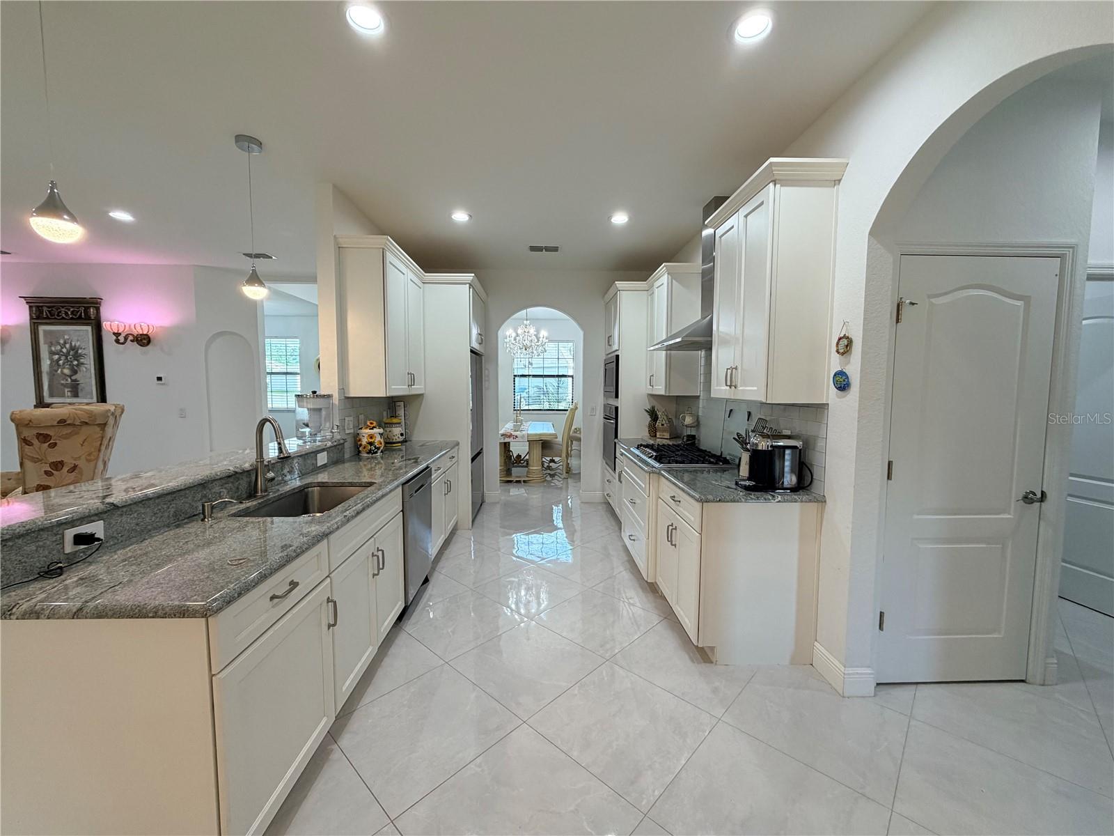 CREEKS XING EAST - Residential