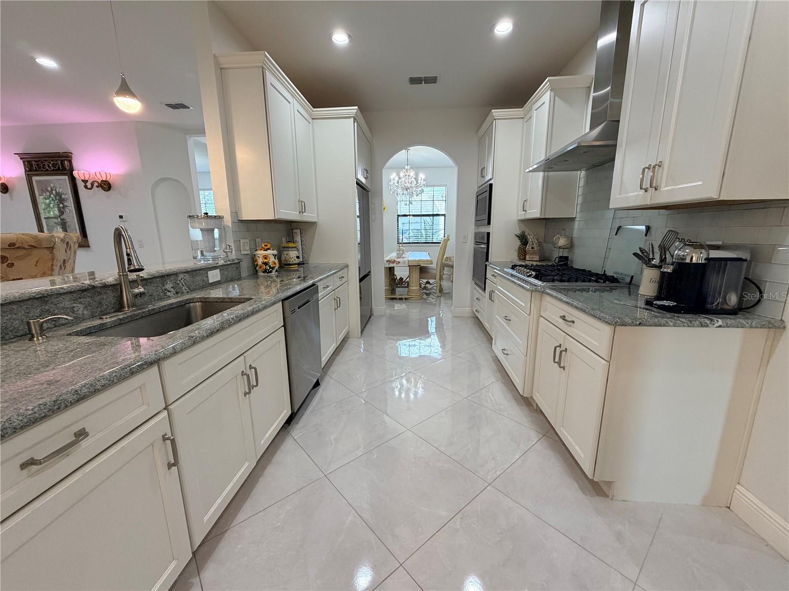 CREEKS XING EAST - Residential