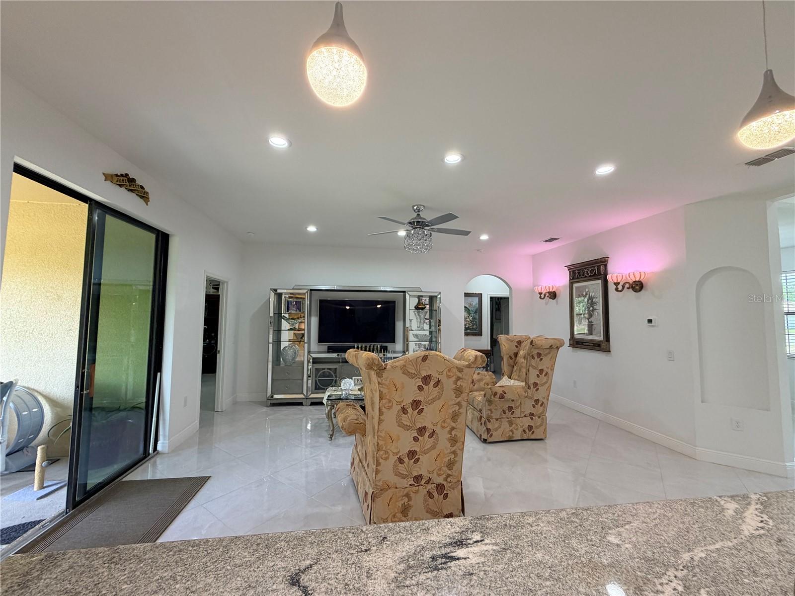 CREEKS XING EAST - Residential