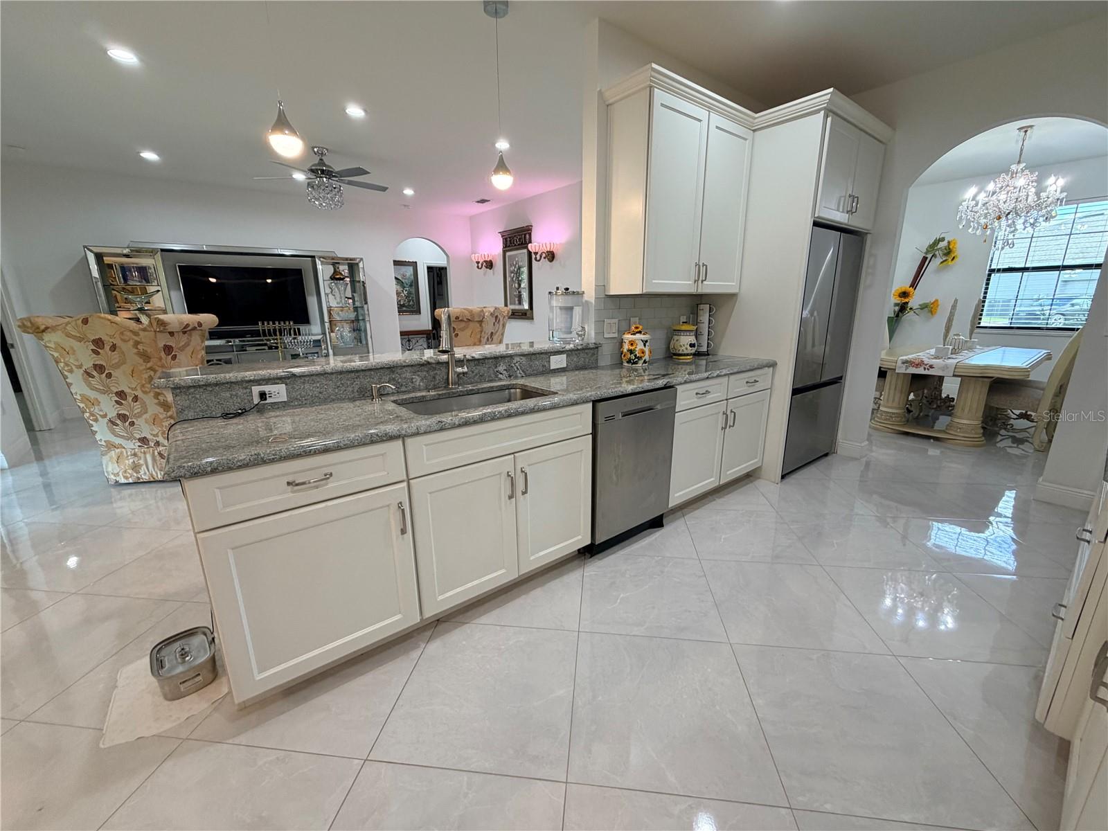 CREEKS XING EAST - Residential