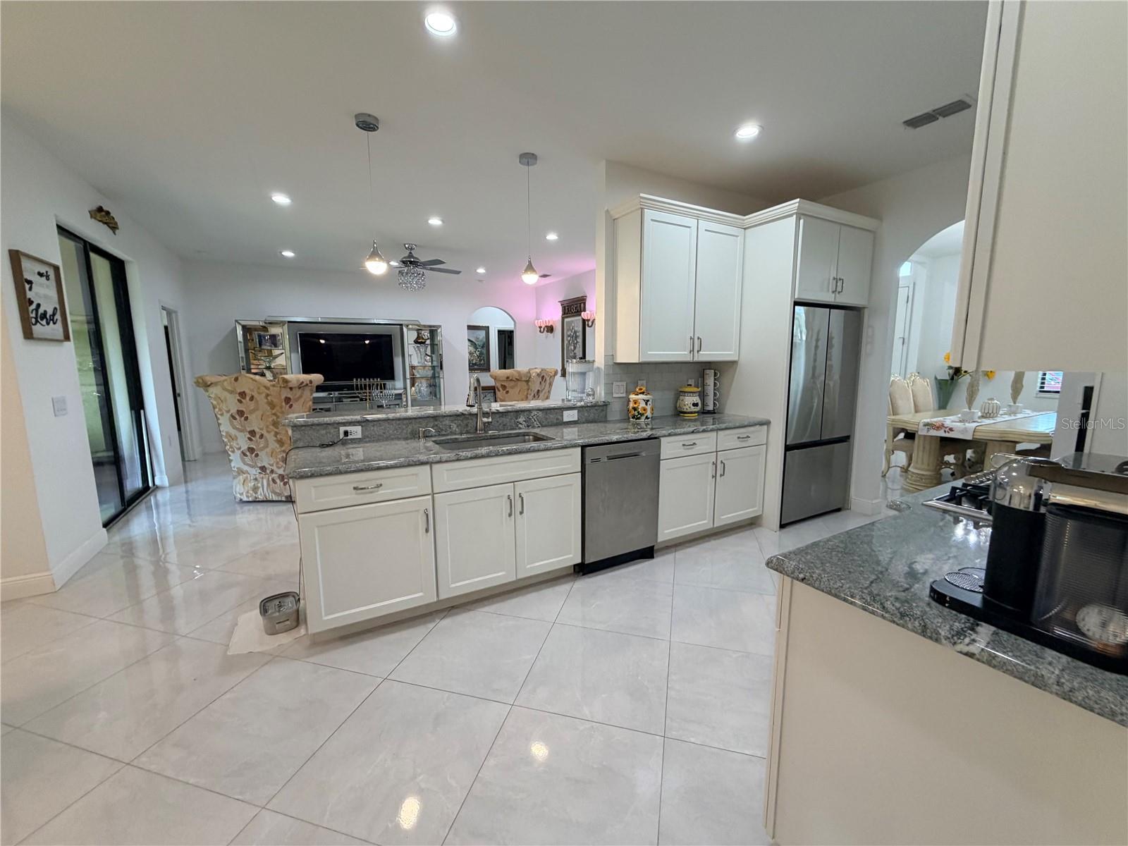 CREEKS XING EAST - Residential