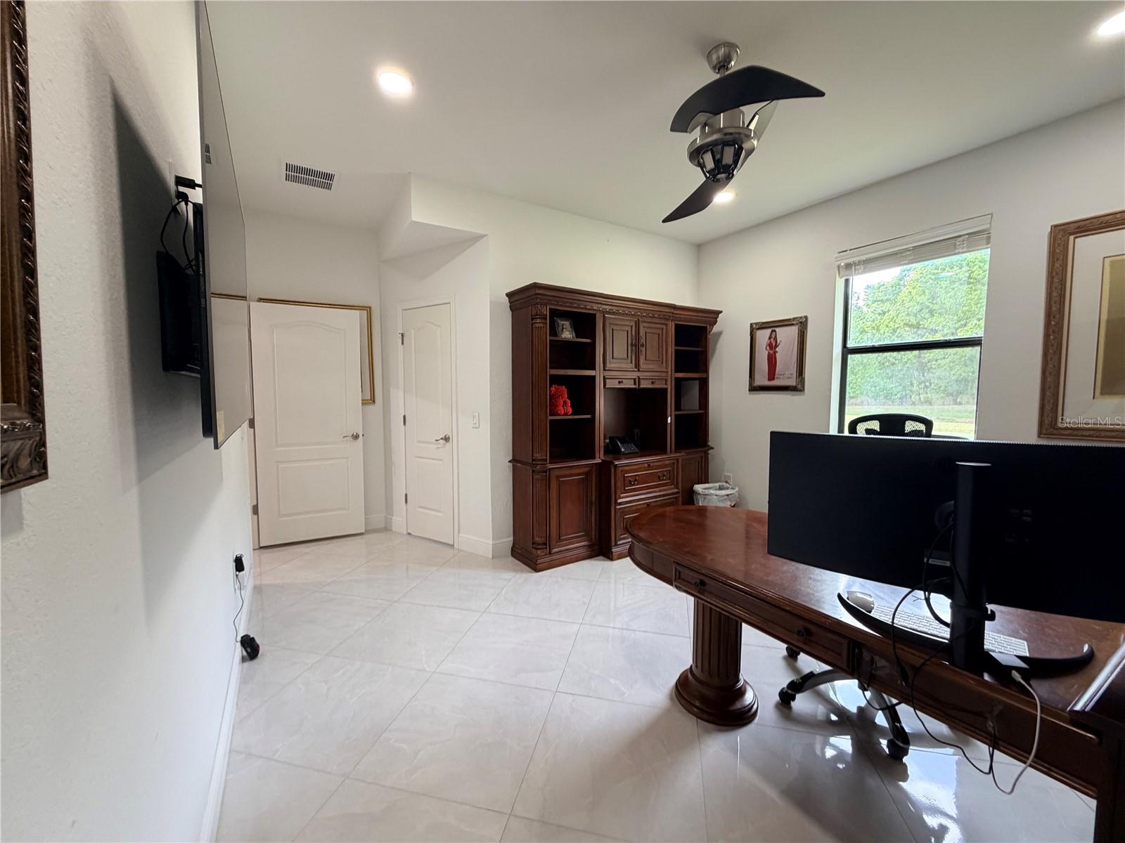 CREEKS XING EAST - Residential