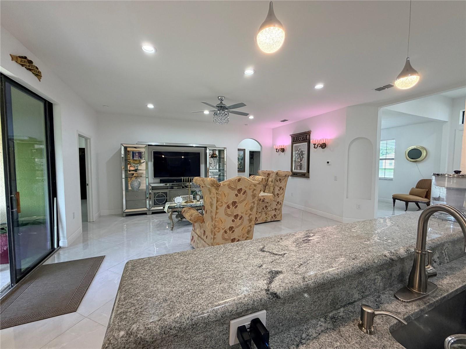 CREEKS XING EAST - Residential