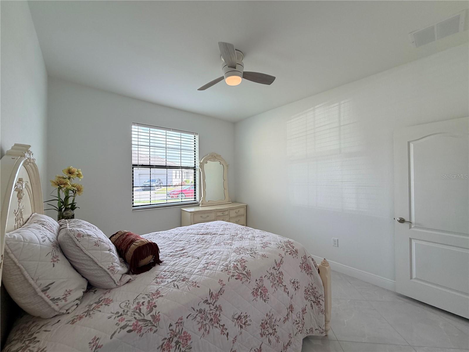 CREEKS XING EAST - Residential