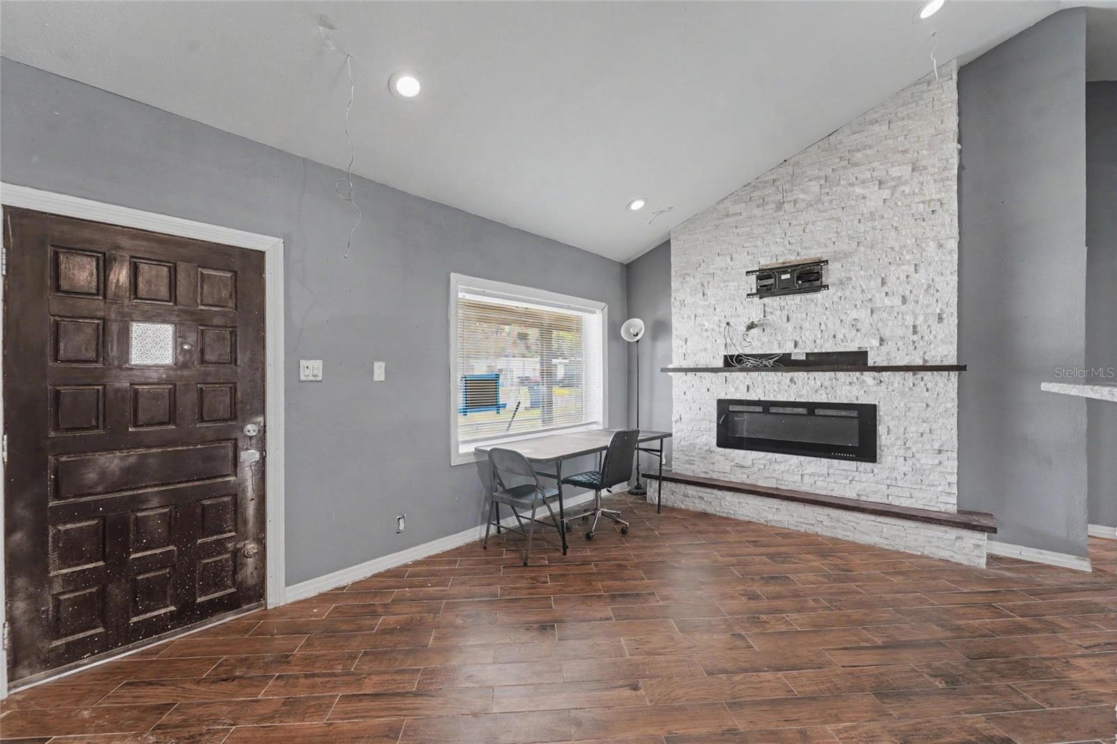 6706 SANDRA DRIVE