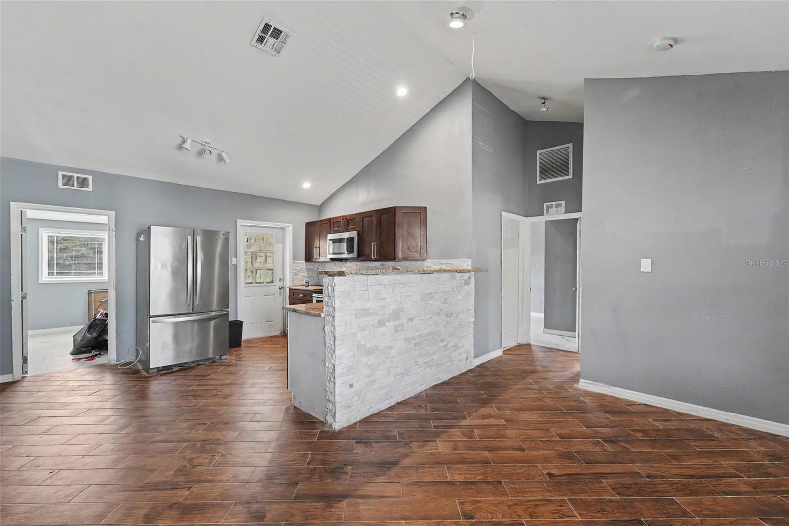 6706 SANDRA DRIVE