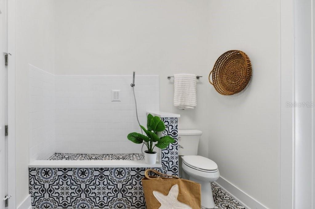 HAMMOCK DUNES - Residential