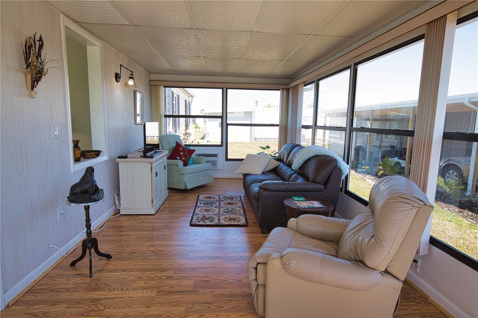 LA CASA MHP CO-OP - Residential Lease