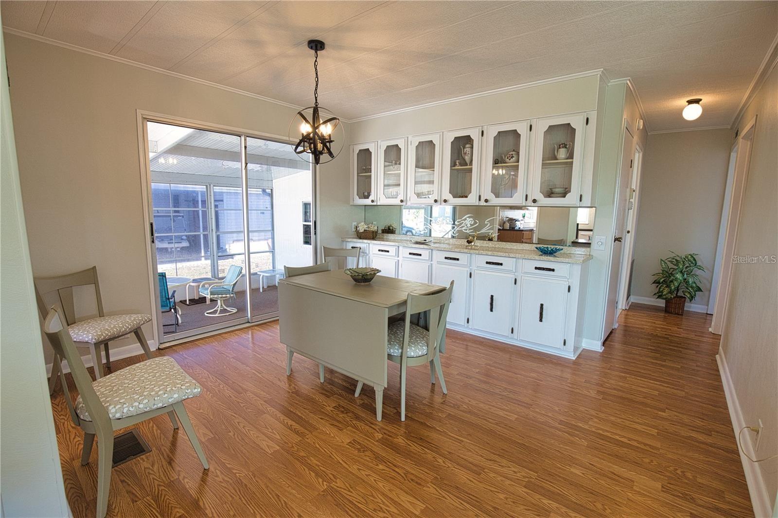 LA CASA MHP CO-OP - Residential Lease