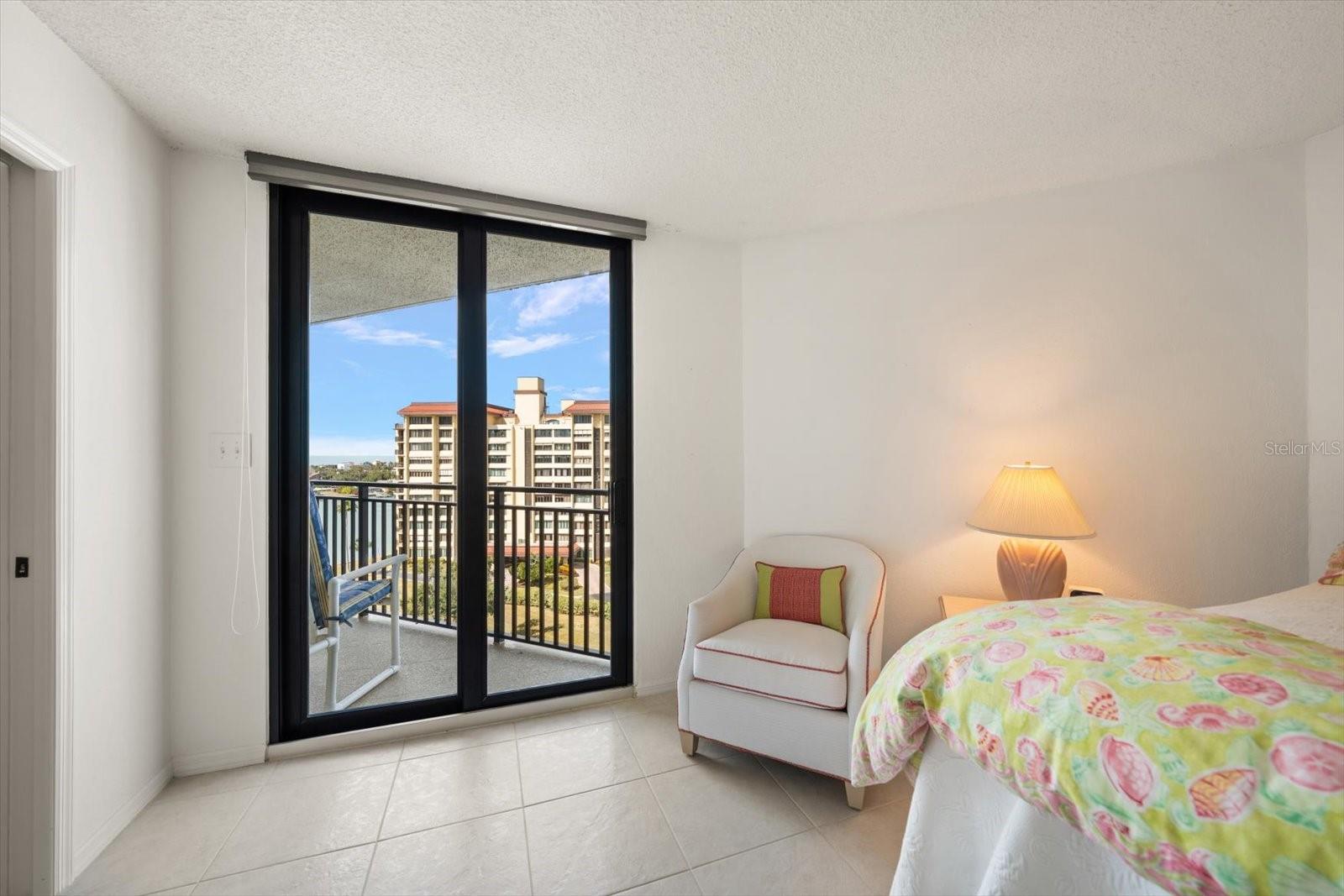 ISLAND WALK CONDO - Residential