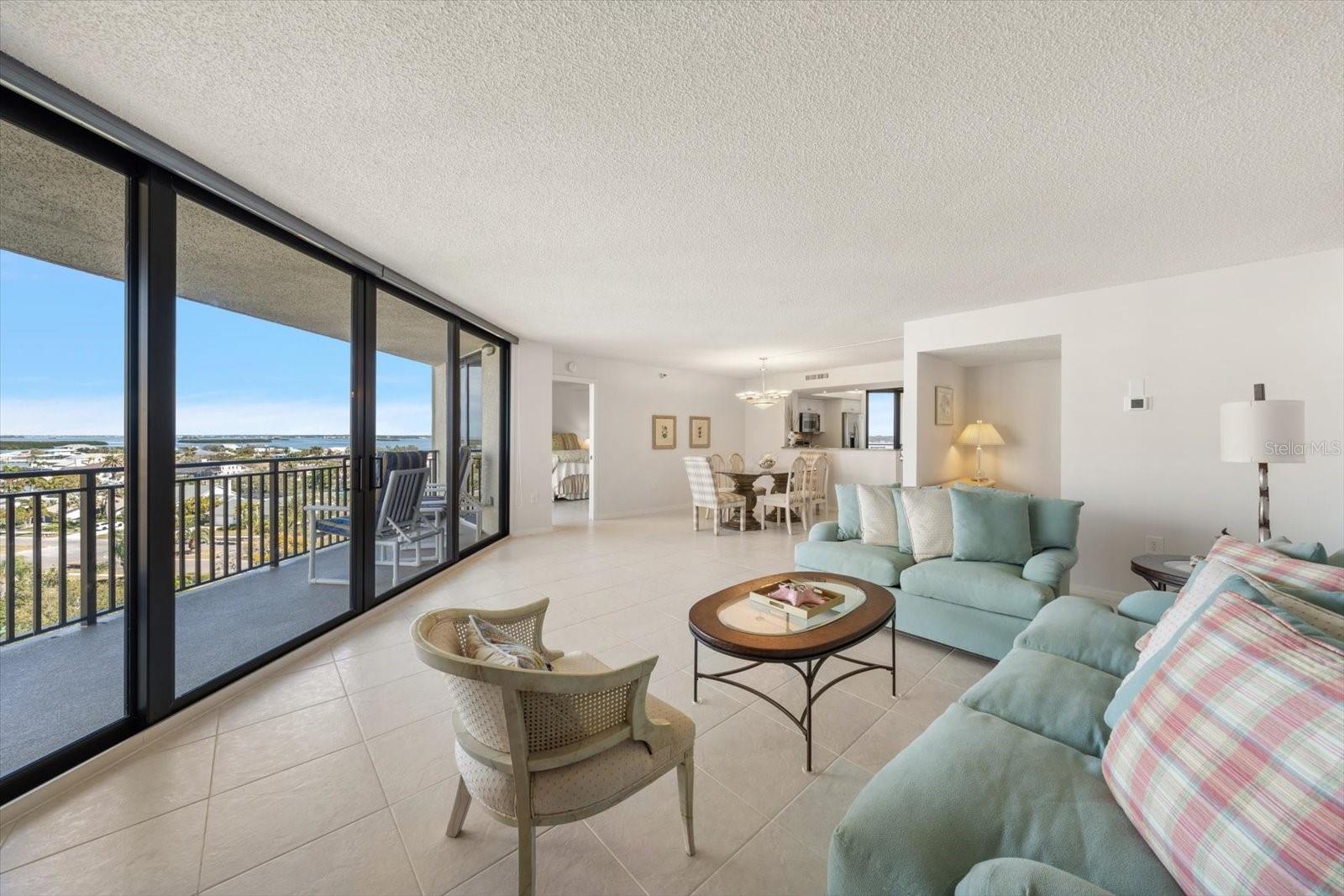 ISLAND WALK CONDO - Residential