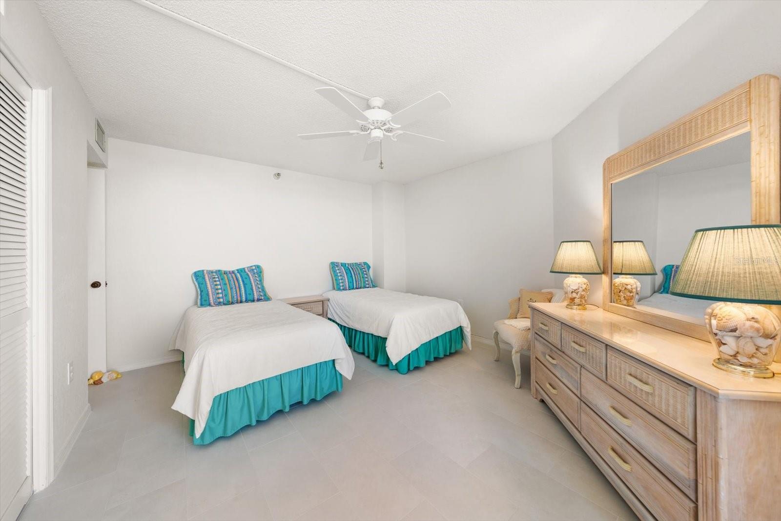 ISLAND WALK CONDO - Residential