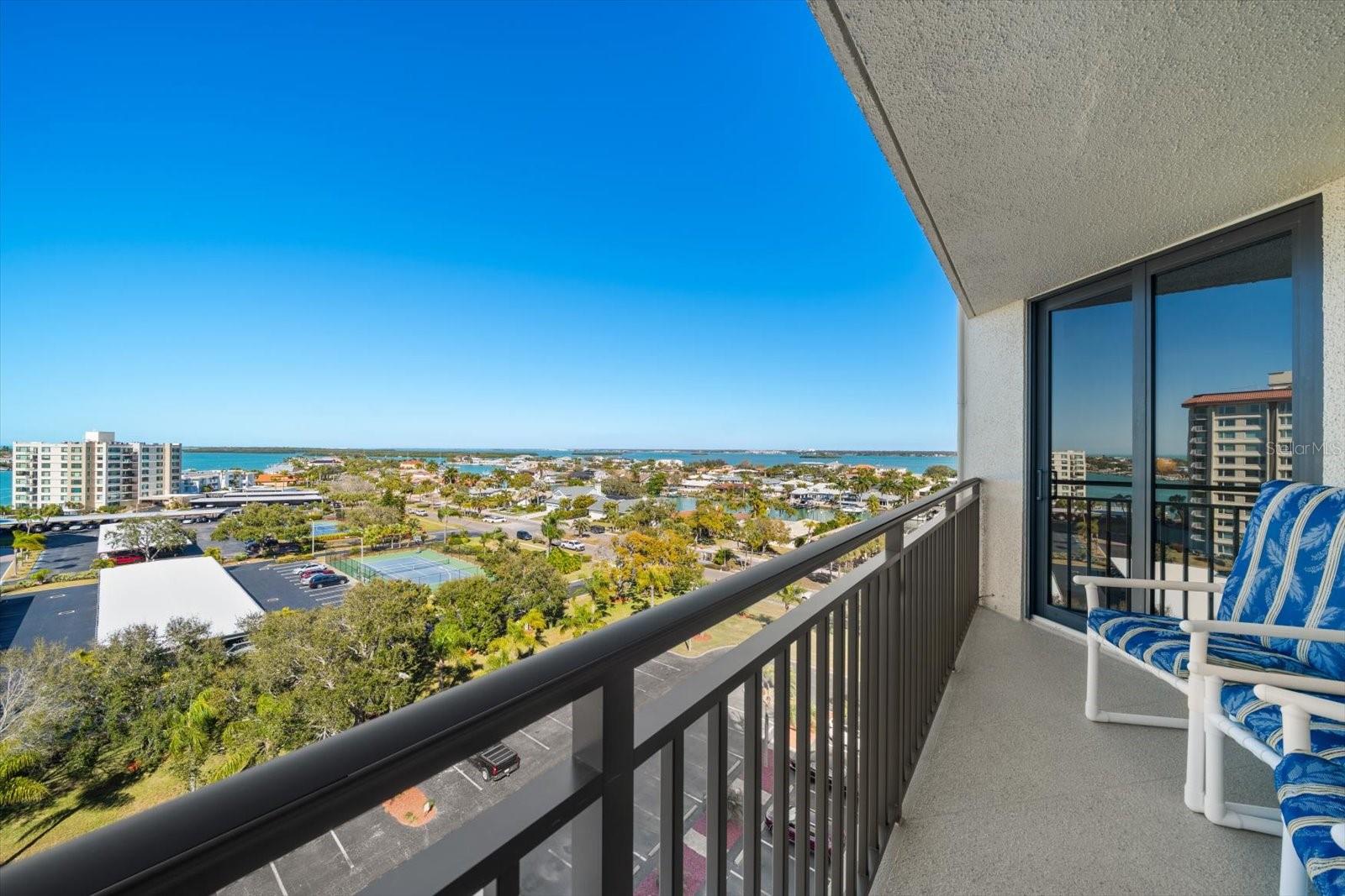 ISLAND WALK CONDO - Residential