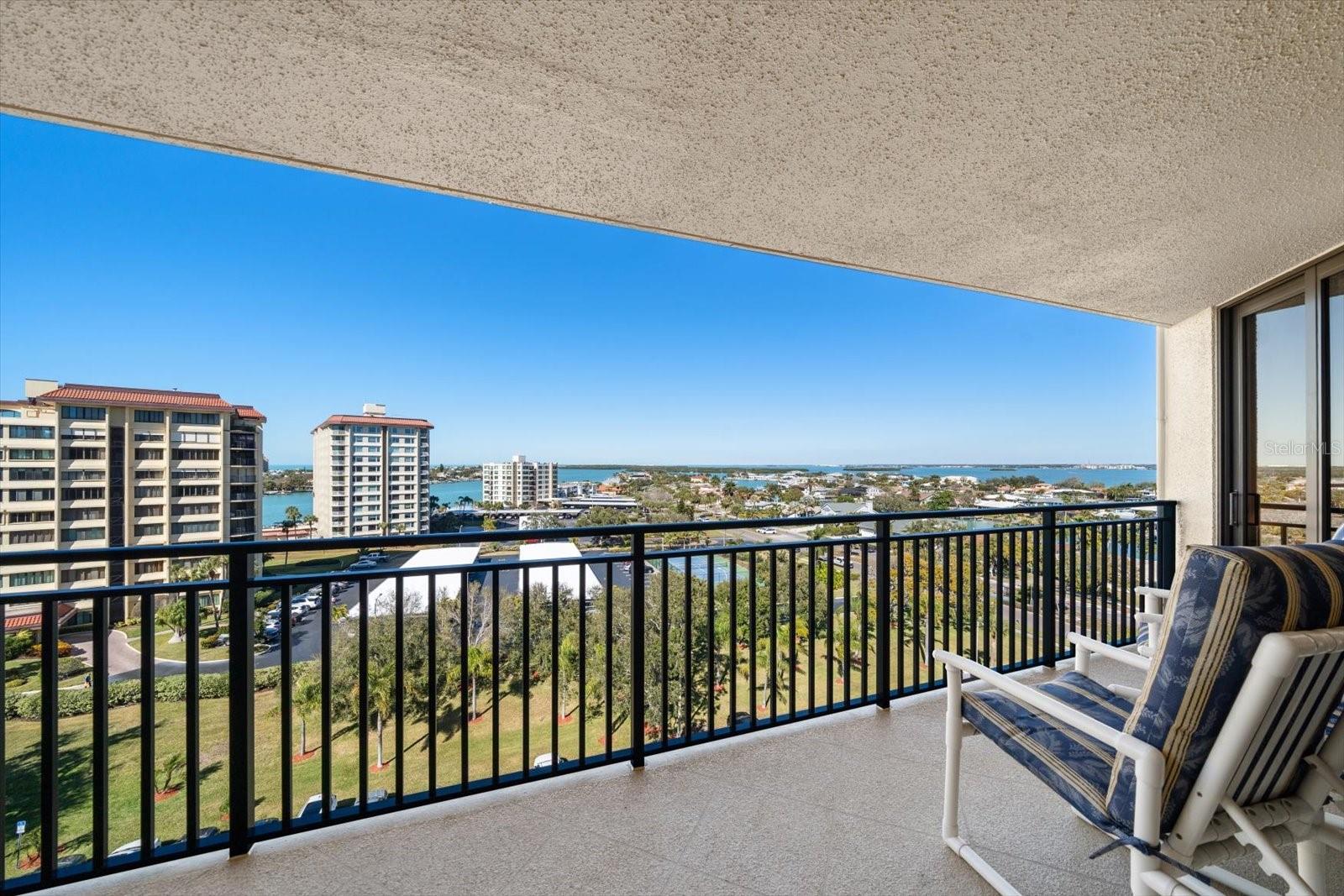 ISLAND WALK CONDO - Residential