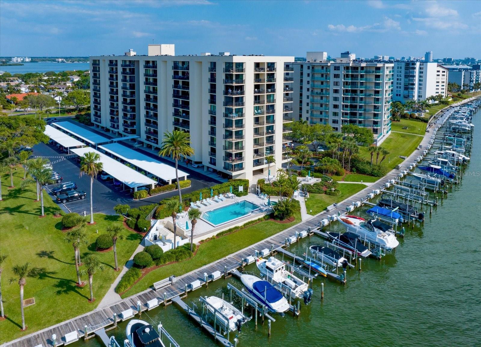 ISLAND WALK CONDO - Residential