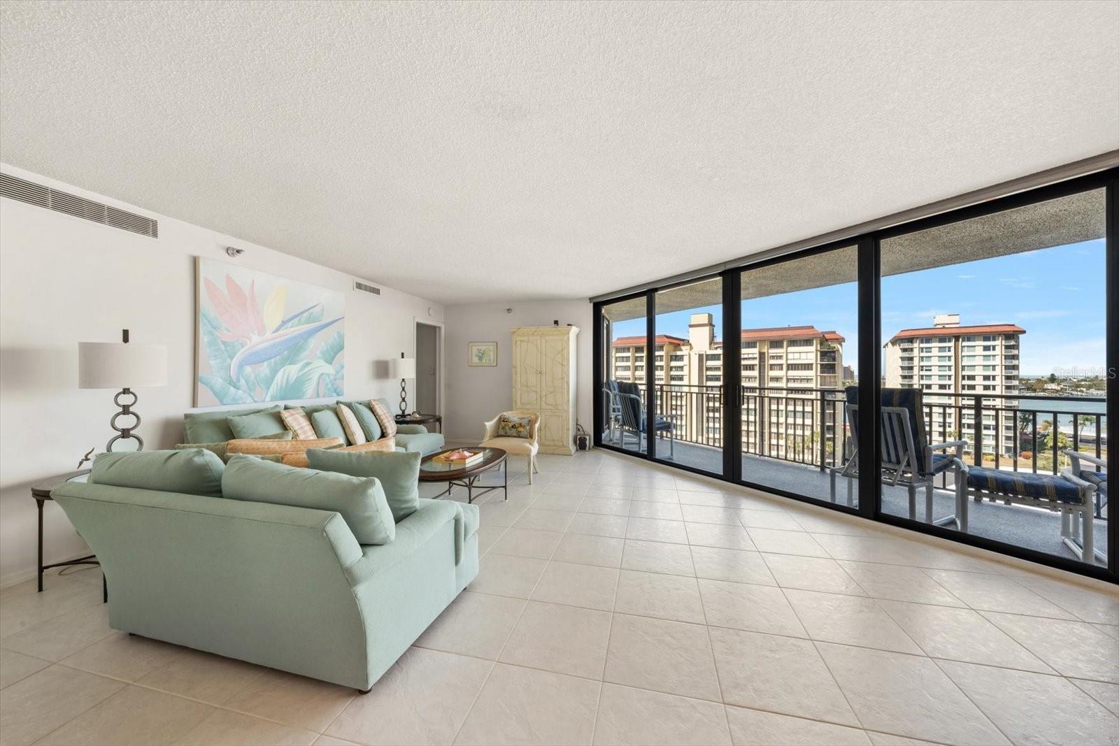 ISLAND WALK CONDO - Residential