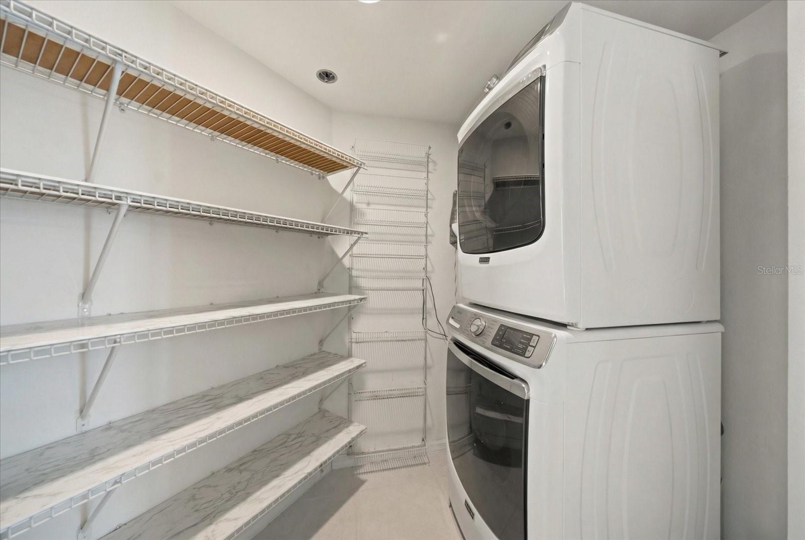 ISLAND WALK CONDO - Residential