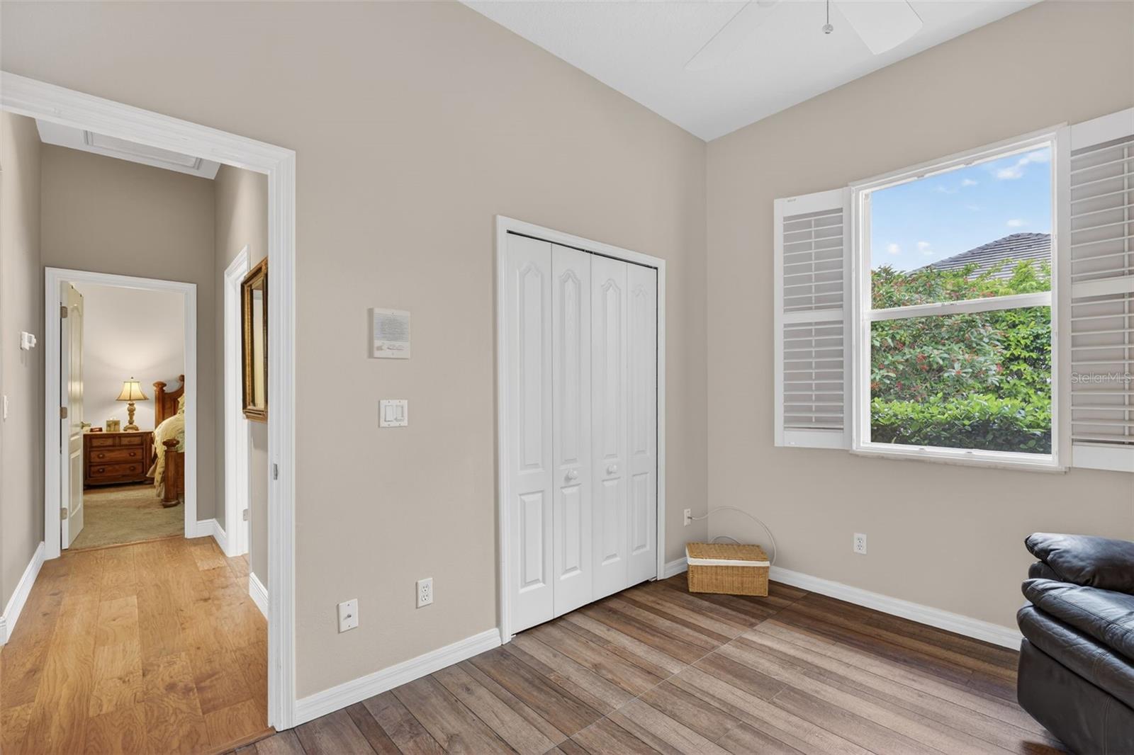 THE HAMPTONS - Residential