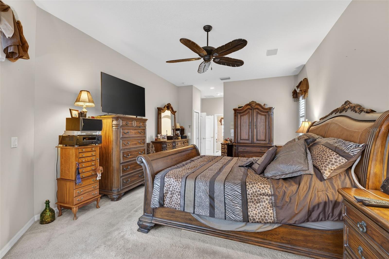 THE HAMPTONS - Residential