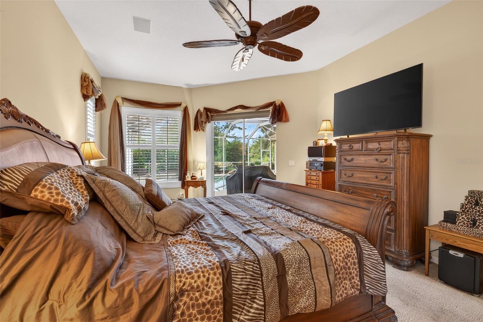 THE HAMPTONS - Residential