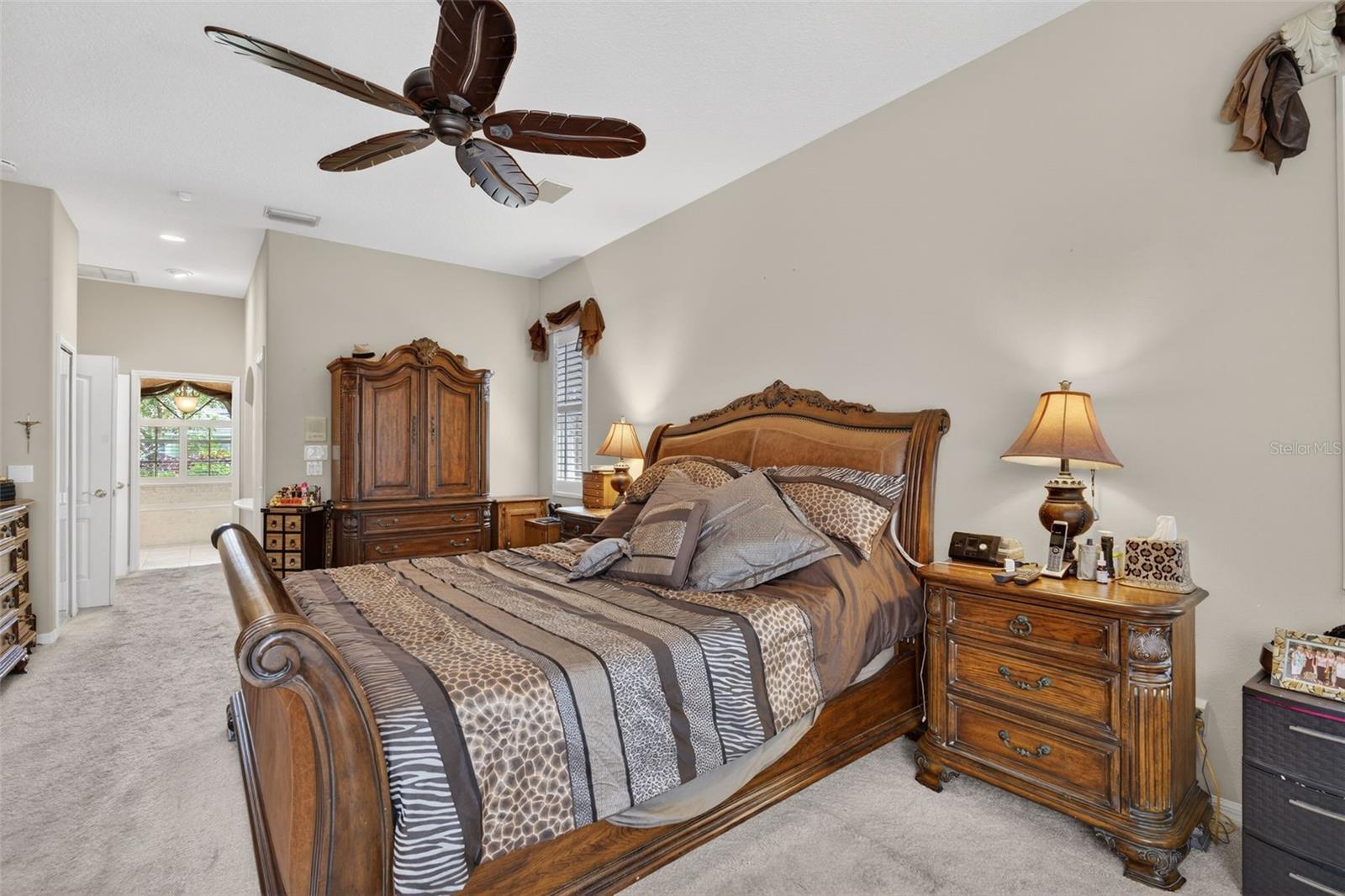 THE HAMPTONS - Residential