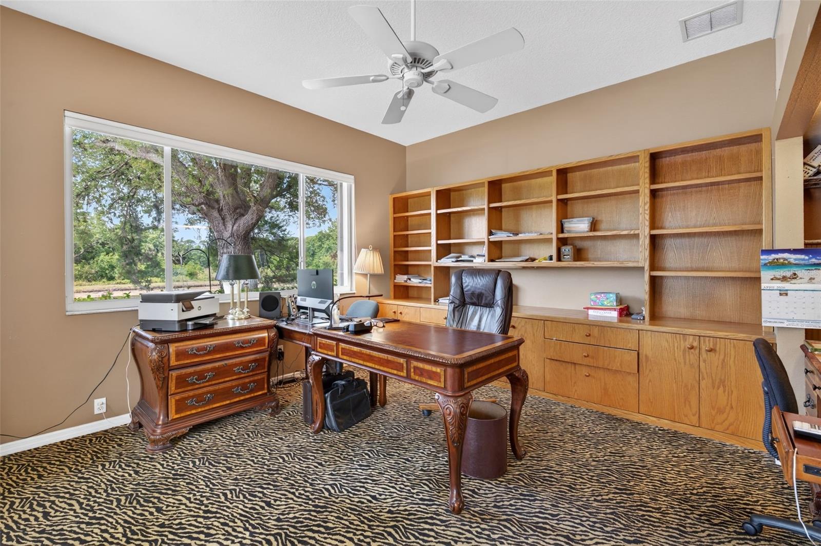 THE HAMPTONS - Residential