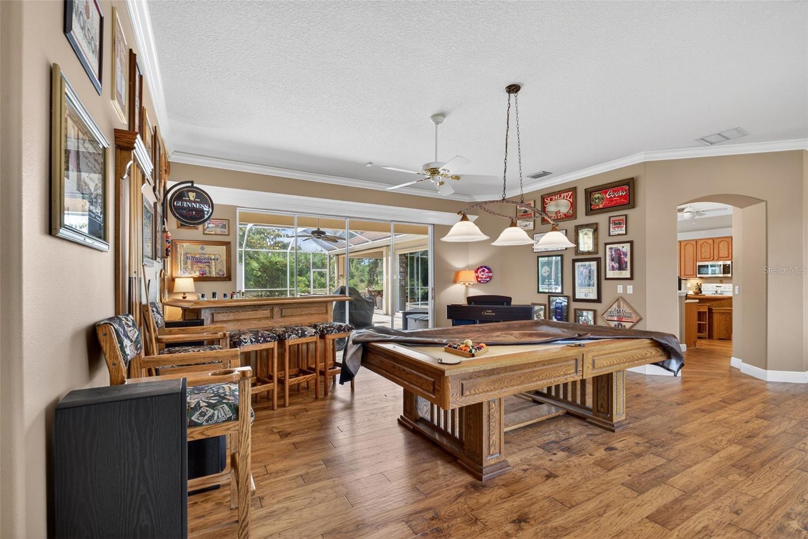 THE HAMPTONS - Residential