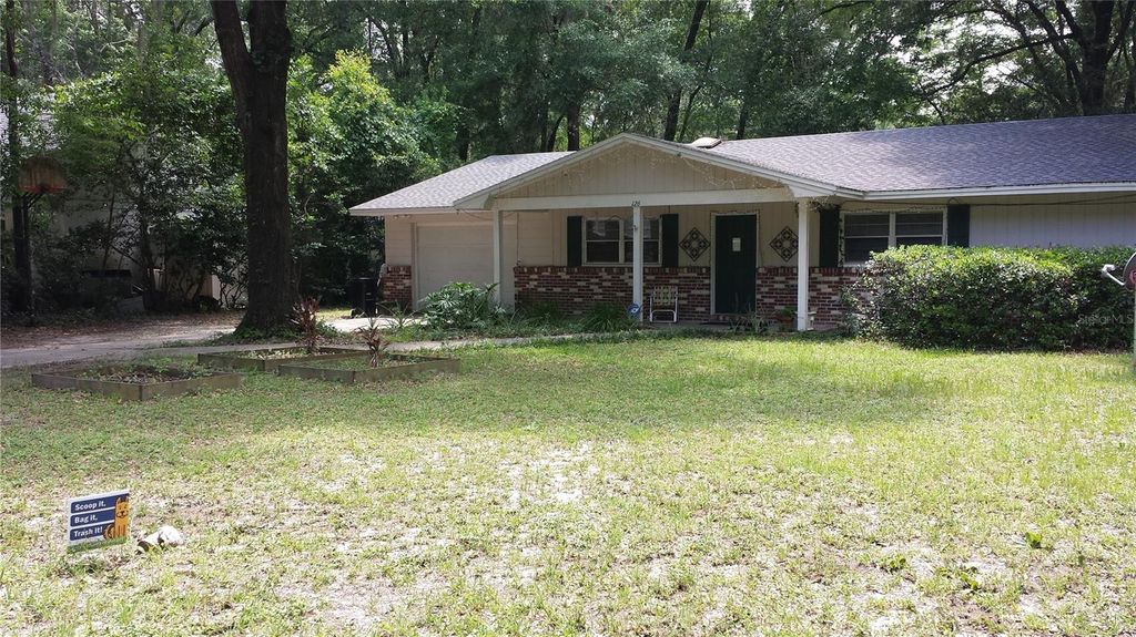 Photo of 126 SW 40 Terrace, Gainesville, FL 32607 (MLS # GC530110)