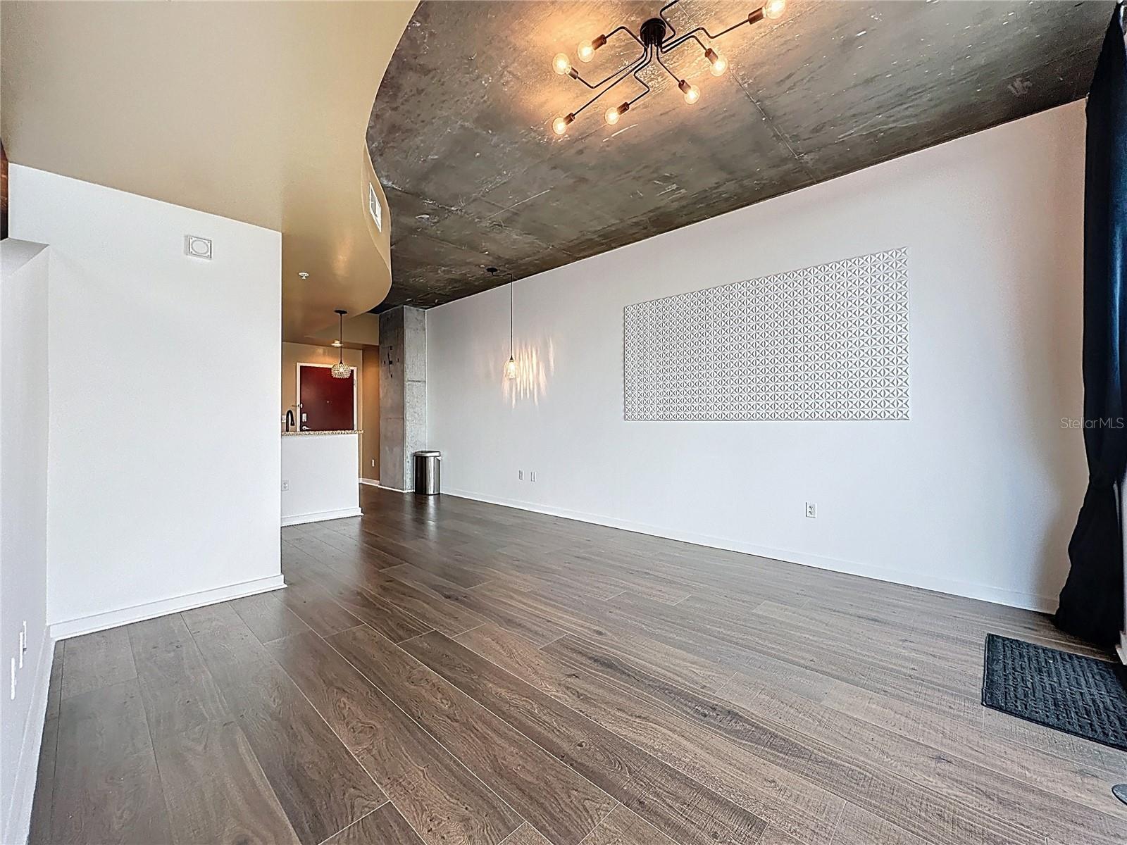 SOLAIRE/PLAZA CONDO - Residential